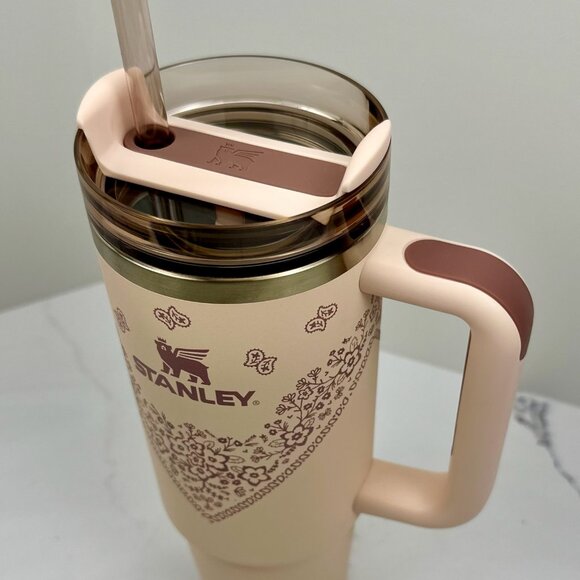 Mesa Rose Stanley Collection 30oz Tumbler Limited Edition, Conch Floral Bandana - Picture 7 of 8